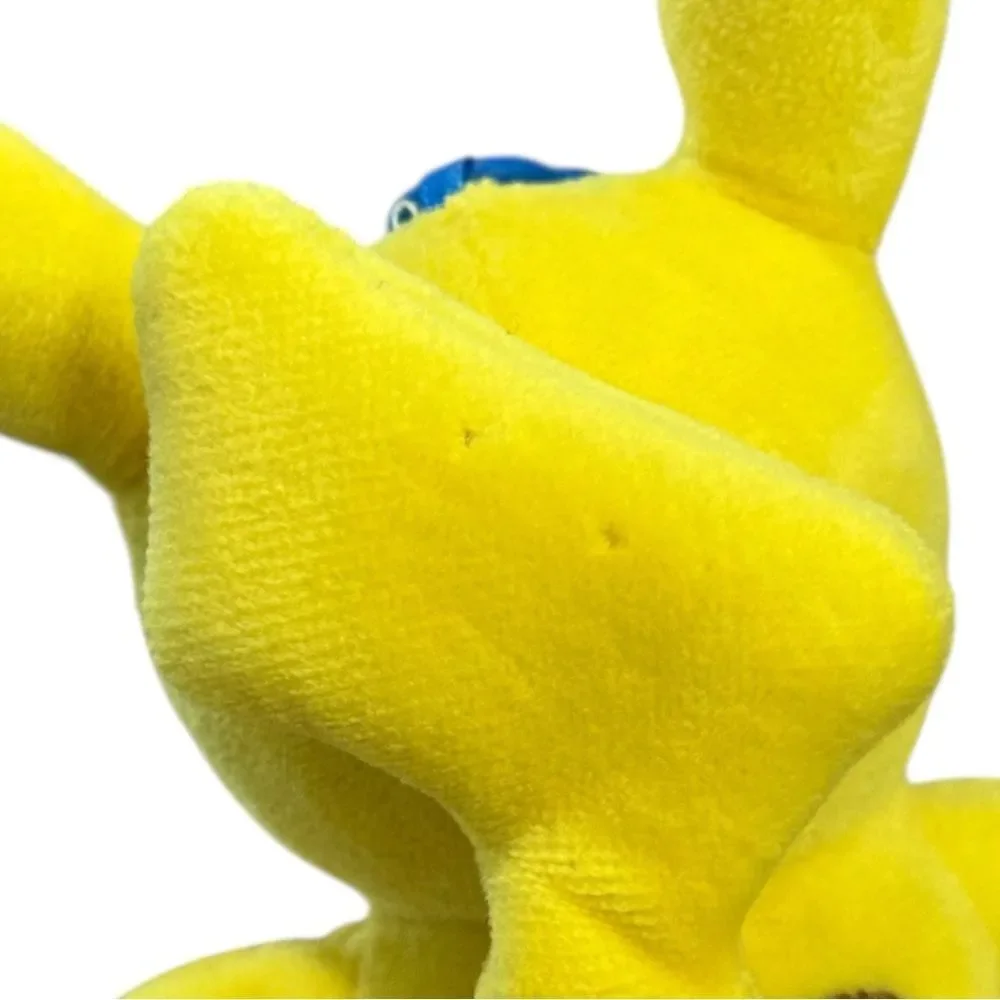 Jazwares Pokemon Pikachu Plush Backpack Keychain Kids Accessories.